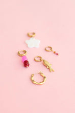 Afbeelding in Gallery-weergave laden, Curved oorbel
