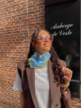 Afbeelding in Gallery-weergave laden, Triangle Scarf - Sky blue Olive
