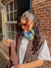 Afbeelding in Gallery-weergave laden, Triangle Scarf - Sky blue Olive
