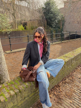 Afbeelding in Gallery-weergave laden, Triangle Scarf - Rose Bordeaux
