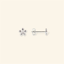 Afbeelding in Gallery-weergave laden, Blossom Stud - zilver
