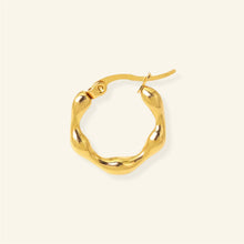 Afbeelding in Gallery-weergave laden, Curved oorbel
