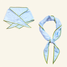 Afbeelding in Gallery-weergave laden, Triangle Scarf - Sky blue Olive
