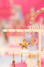 Afbeelding in Gallery-weergave laden, Tiny Fish oorbel - Sardine
